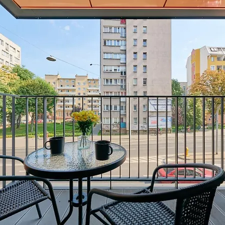 Nowoczesny Z Balkonem I Parkingiem W Centrum Wroclawia By Renters Lejlighed Wrocław