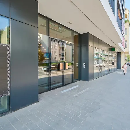 Nowoczesny Z Balkonem I Parkingiem W Centrum Wroclawia By Renters * Wrocław