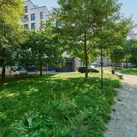 Nowoczesny Z Balkonem I Parkingiem W Centrum Wroclawia By Renters *