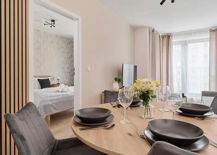 Nowoczesny Z Balkonem I Parkingiem W Centrum Wroclawia By Renters Апартаменты Вроцлав